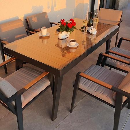Ferienwohnung Hisa Dobrega Pocutja Kozina Exterior foto