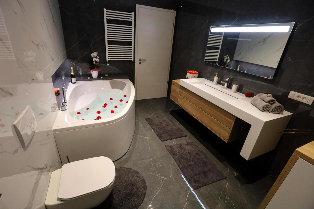 Ferienwohnung Hisa Dobrega Pocutja Kozina Exterior foto